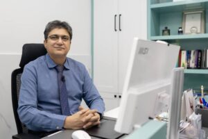 ۱.دکتروحیدمعتمدی فلوشیب جراحی کولورکتال شعبه بلوارکشاورز | دکتر وحید معتمدی